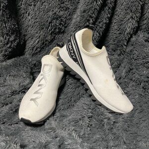DKNY Women Slip ins Sneakers size 7.5